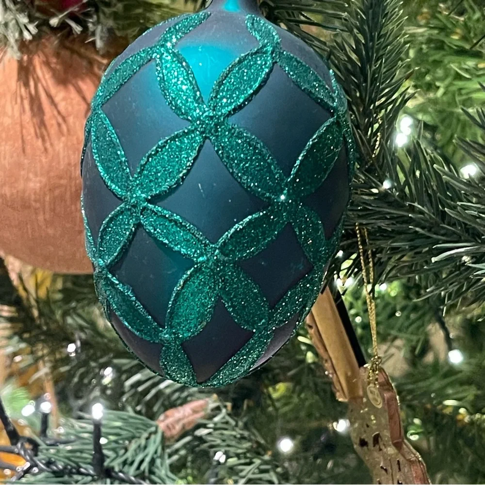 Williams Sonoma emerald green Christmas ornament